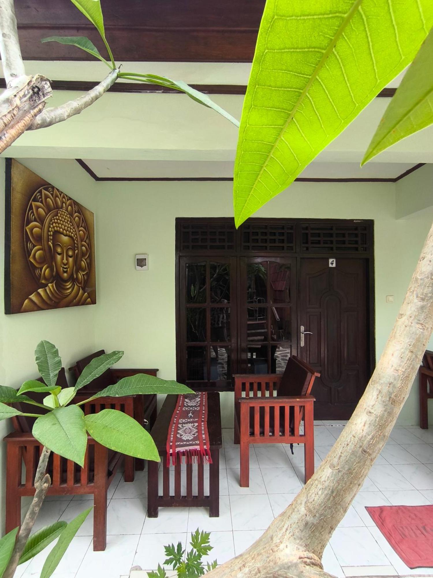Gili Mesari & Homestay Gili Trawangan