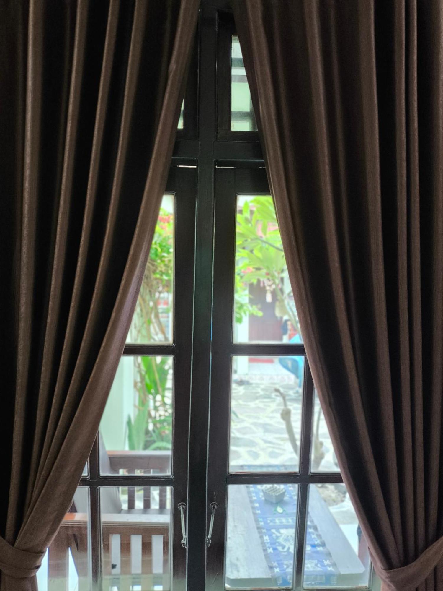 Gili Mesari &